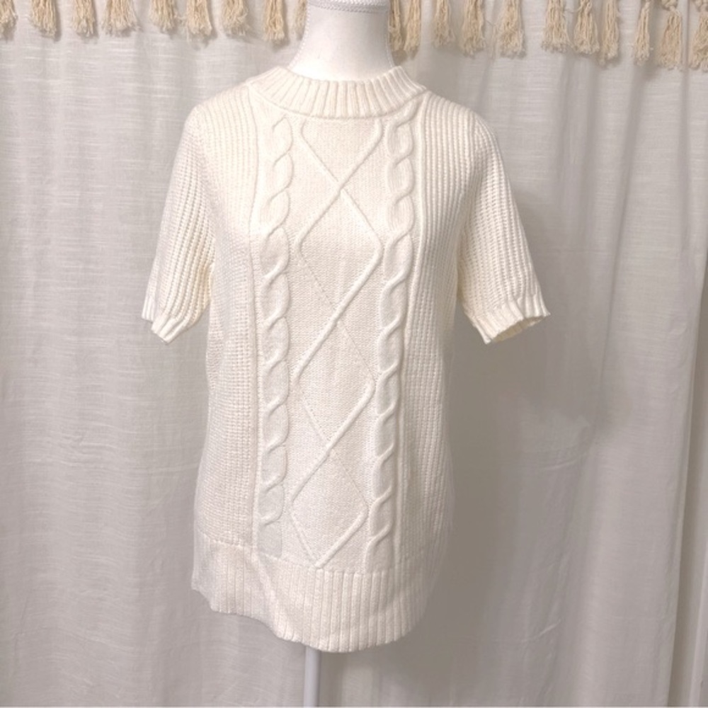 Torrid short sleeve chunky cable knit pullover